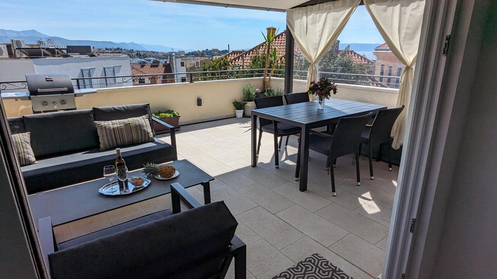 Prime Location Penthouse Apt With A Large Terrace Split Exteriér fotografie